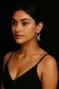 Taj_Jhumki_model[1].webp